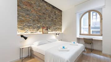 2 dormitorios, tabla de planchar con plancha, wifi y ropa de cama