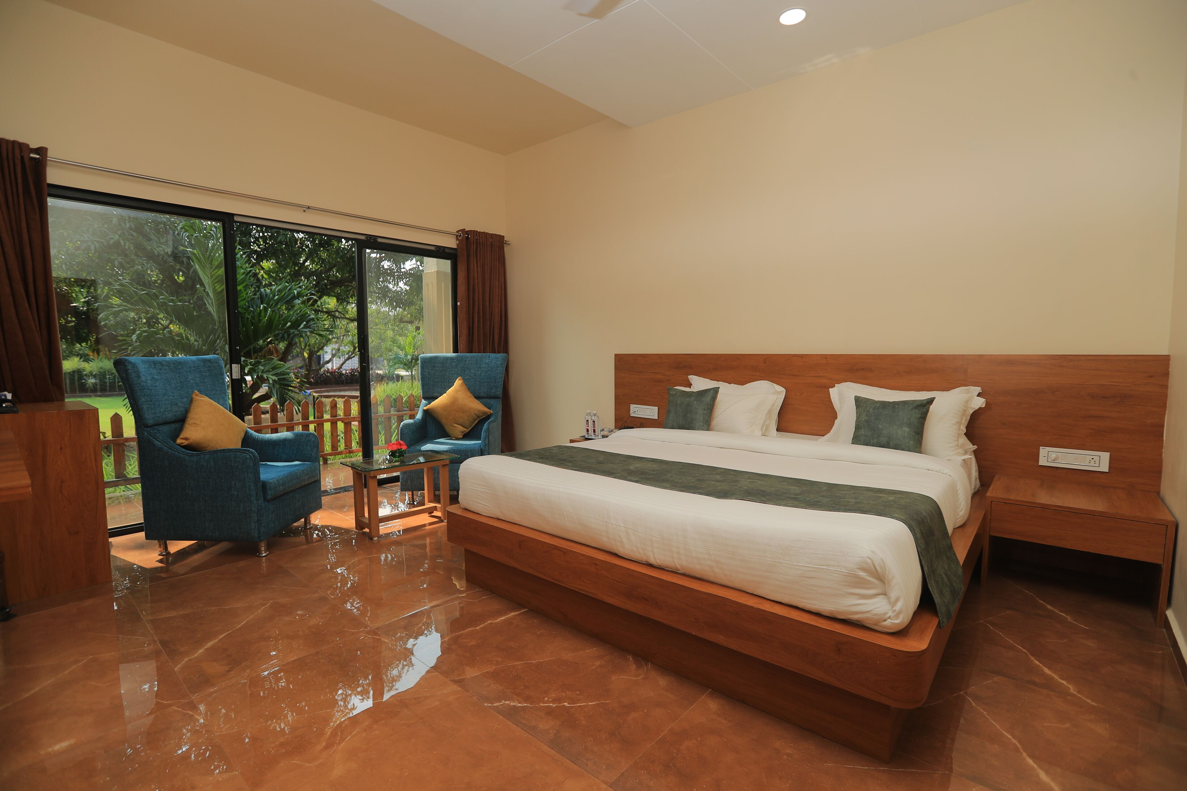 Kings Kraft Pinewood Ssan Gir, Talala Reviews & Hotel Deals Book at