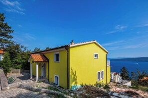 Family Apartment, Multiple Bedrooms (Seaview House Helena - Apartment 2) | Exterior