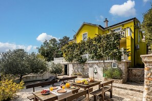 Family Apartment, Multiple Bedrooms (Seaview House Helena - Apartment 2) | Outdoor dining - Seaview House Helena (Krsan)