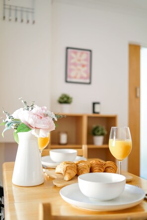 City-Apartment | Wohnbereich | Smart-TV