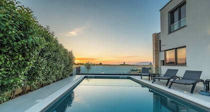 Brand new Luxury Villa Antea, With Private Wellness and Heated Pool