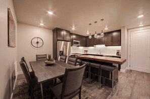 Dining - Sage Creek at Moab Condo Unit B - Amazing Pool (Moab)