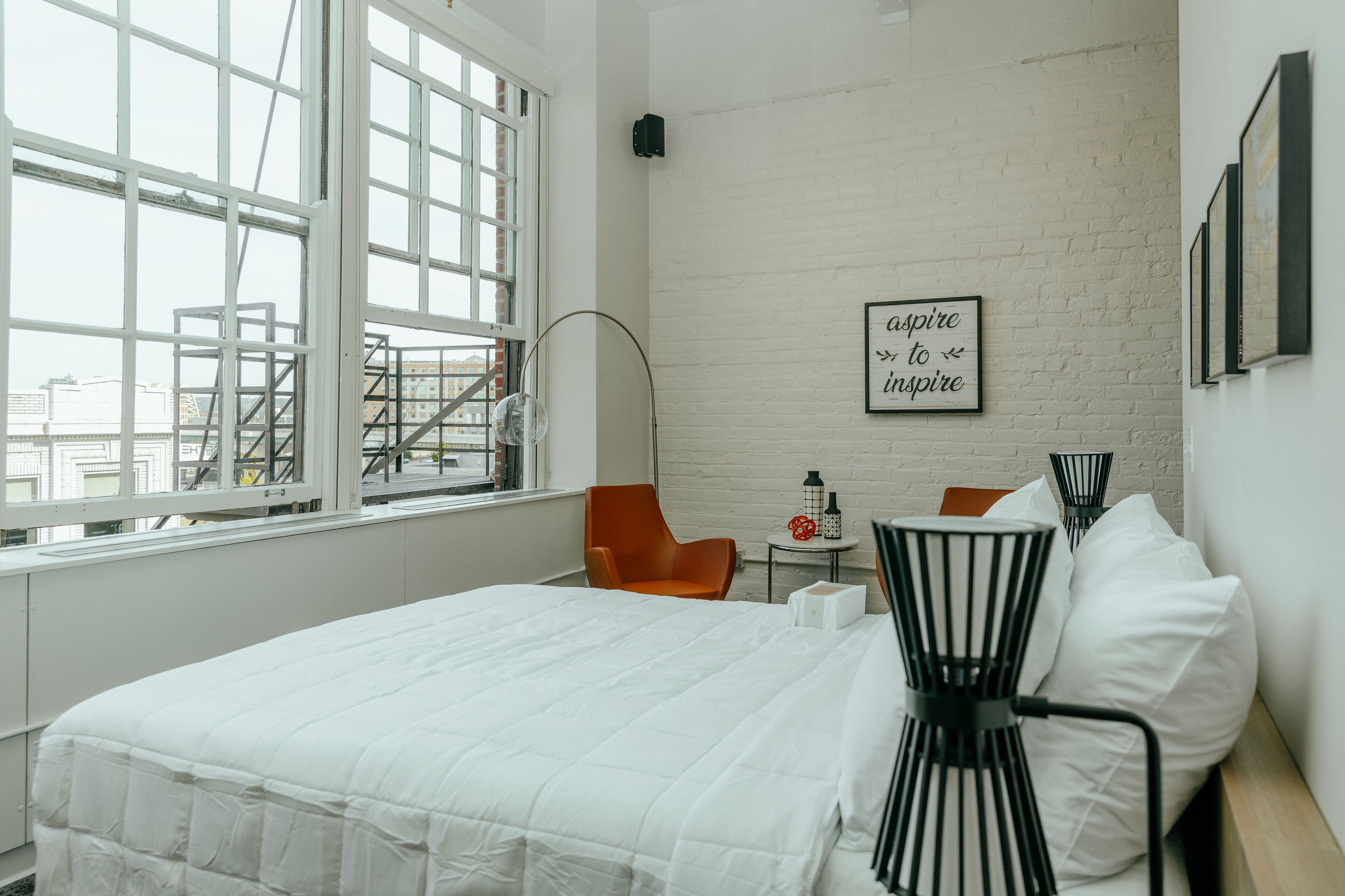 Accessible 1BR Suite - Unique Experience in Heart of Cincinnati -Pet Friendly