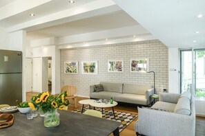 Interior - Country Vibes in Tel-Aviv by Sea N' Rent (Tel Aviv)