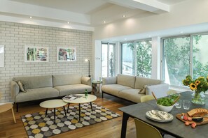 Apartment | Living area | Smart TV - Country Vibes in Tel-Aviv by Sea N' Rent (Tel Aviv)