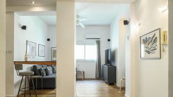 Apartemen | Area keluarga | Smart TV