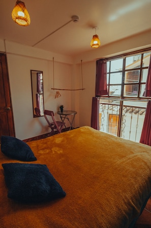 Premium bedding, down comforters, Select Comfort beds, in-room safe - The Rooftop Hostel  (Cusco)