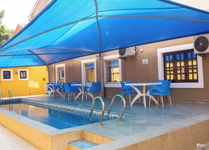 Outdoor pool - Suru Express Plus GRA Ikeja (Lagos)