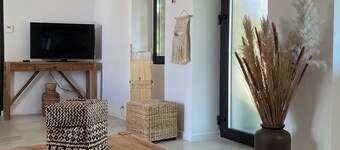 Maison de Bourg au Calme Terrasse Donnant sur un Petit Jardin