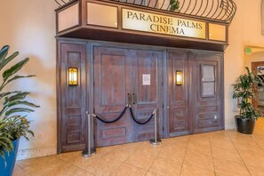 المنشأة من الداخل