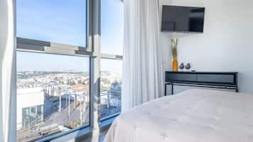 2 bedrooms, iron/ironing board, travel crib, WiFi