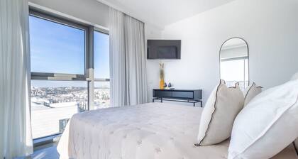 Stylish 2 Bedroom In City Center