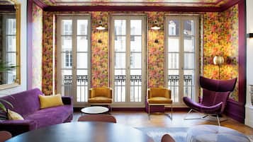 Design appartement | Woonruimte | Flatscreentelevisie, Netflix en streamingdiensten