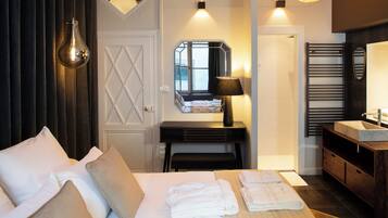 1 bedroom, hypo-allergenic bedding, soundproofing, free WiFi