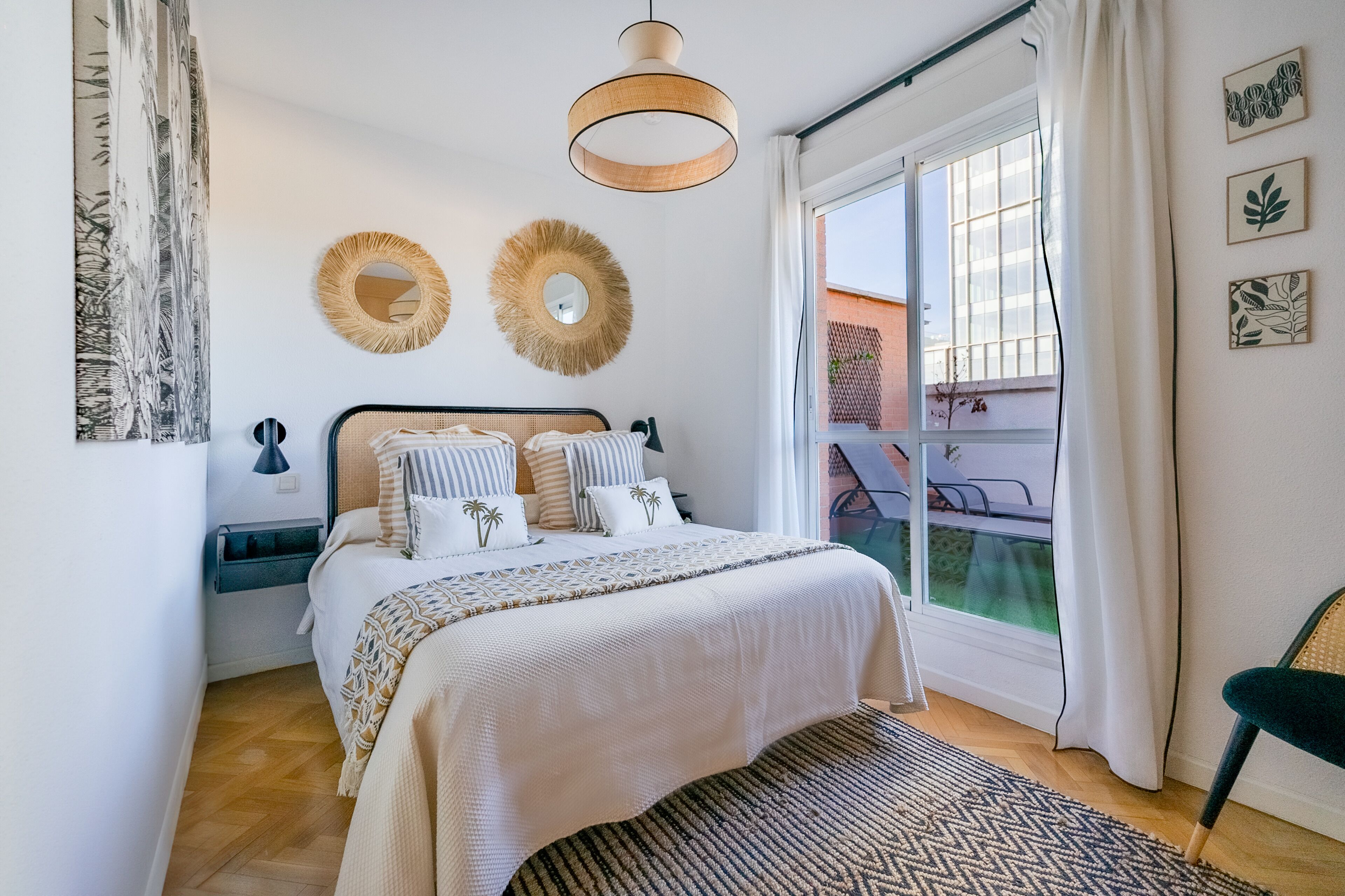 3 slaapkamers, een strijkplank/strijkijzer, beddengoed