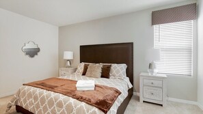 House, Multiple Bedrooms | 7 bedrooms, free WiFi, bed sheets - 7 Bed Private Pool Home In Solterra Resort 7 Bedroom Home by RedAwning (Davenport)