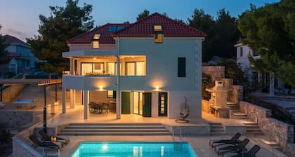 Luxusvilla Leisure Seaside Brac mit privatem Pool