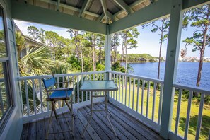 Property grounds - Lake View, Community Pool, Short Walk to Beach Access (Santa Rosa Beach)