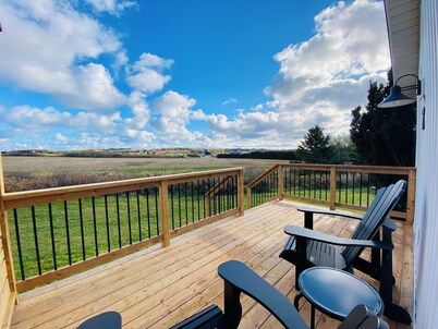 Cottage #7 with coastal decor - 1 bedroom - pet friendly!