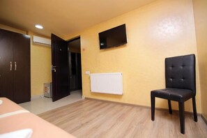 Basic Double Room | 1 bedroom, free WiFi
