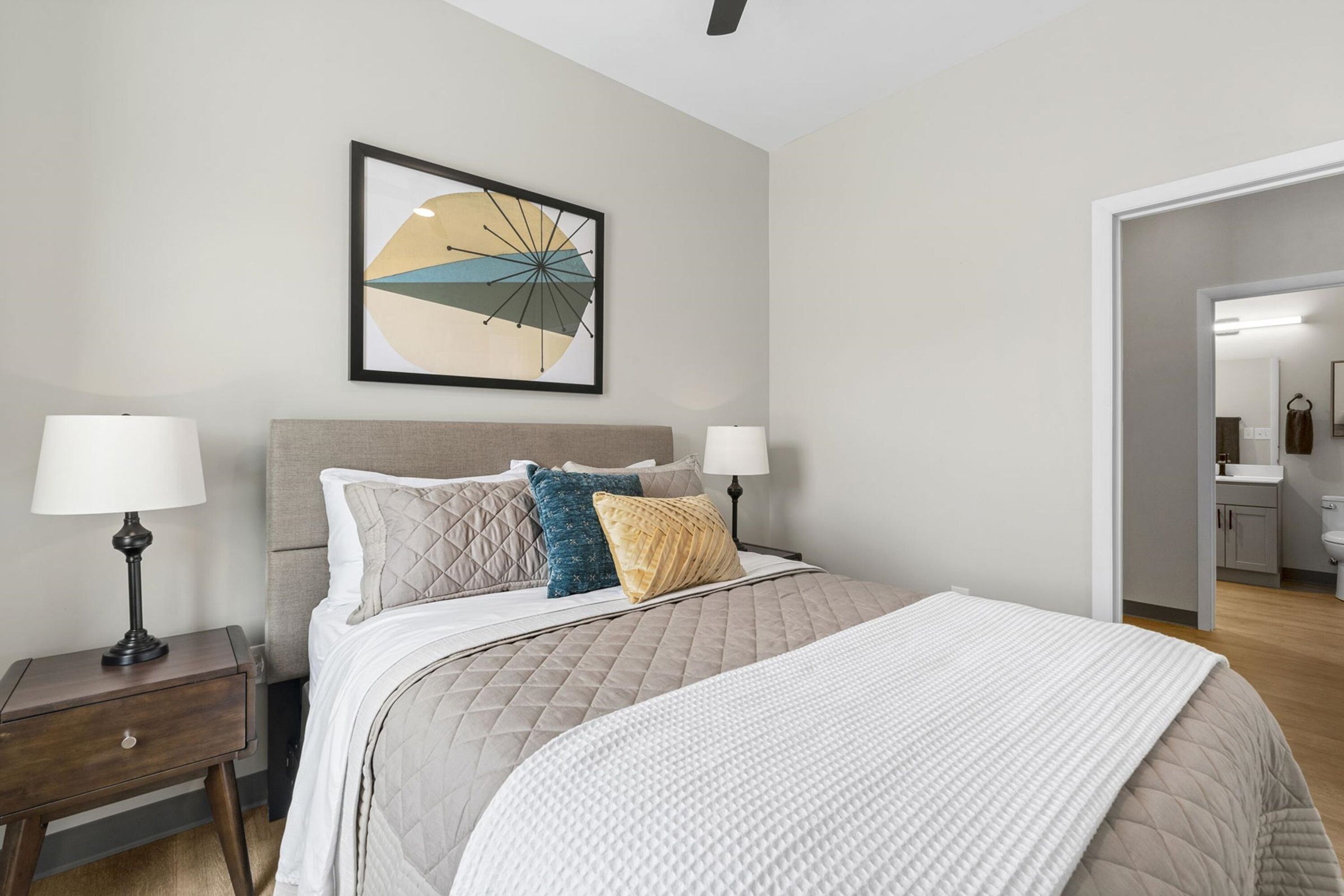 Barsala l Modern 1BD near Cleveland Metroparks