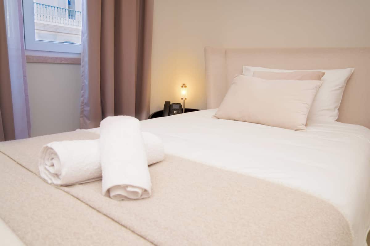 1 habitación, ropa de cama hipoalergénica y minibar