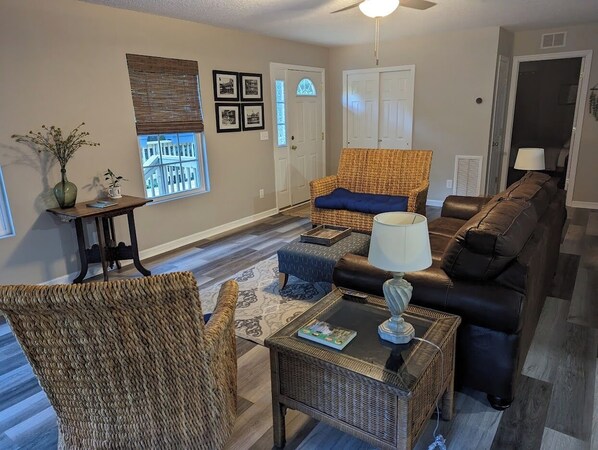 Smart-TV, Bücher, Computerbildschirme