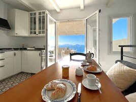 Family Apartment | Dining room