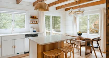 Swan Lake Lakefront Cozy Modern Home w/ cabana, central air, kids room.