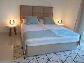 5 bedrooms, iron/ironing board, travel crib, WiFi - "casa Sabine" Ferienhaus mit Großen Pool für Max. 10 Personen (Moncarapacho)