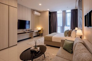 Comfort Studio | Egyptian cotton sheets, premium bedding, free WiFi - Societe By Lyfehaus (Kuala Lumpur)