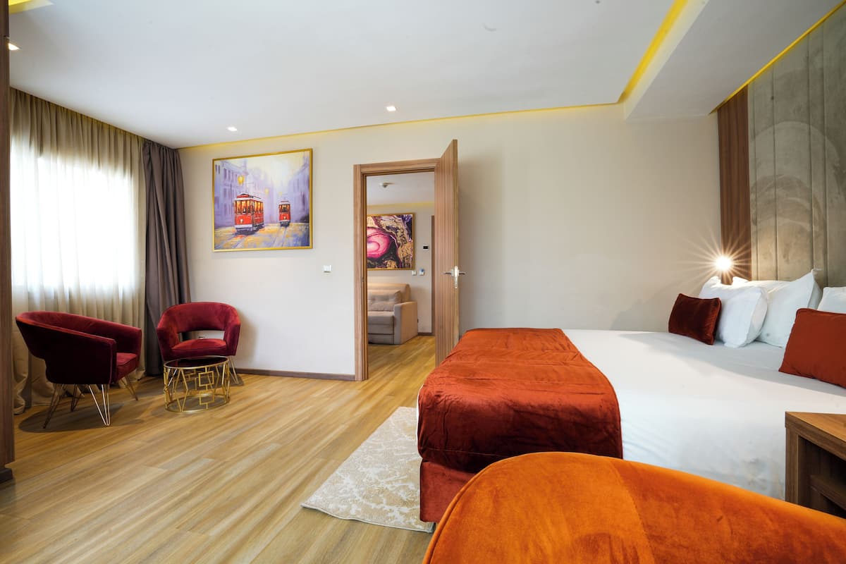 1 bedroom, premium bedding, minibar, in-room safe