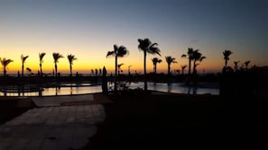 Pool - Cozy chalet at Lazorde Bay, North Coast C17 (Sidi Abd-Elrahman, North Coast)
