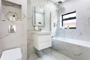 Bathroom - The West London Luxury Apartment (London)