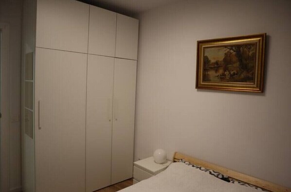 1 camera, ferro/asse da stiro, Wi-Fi, lenzuola