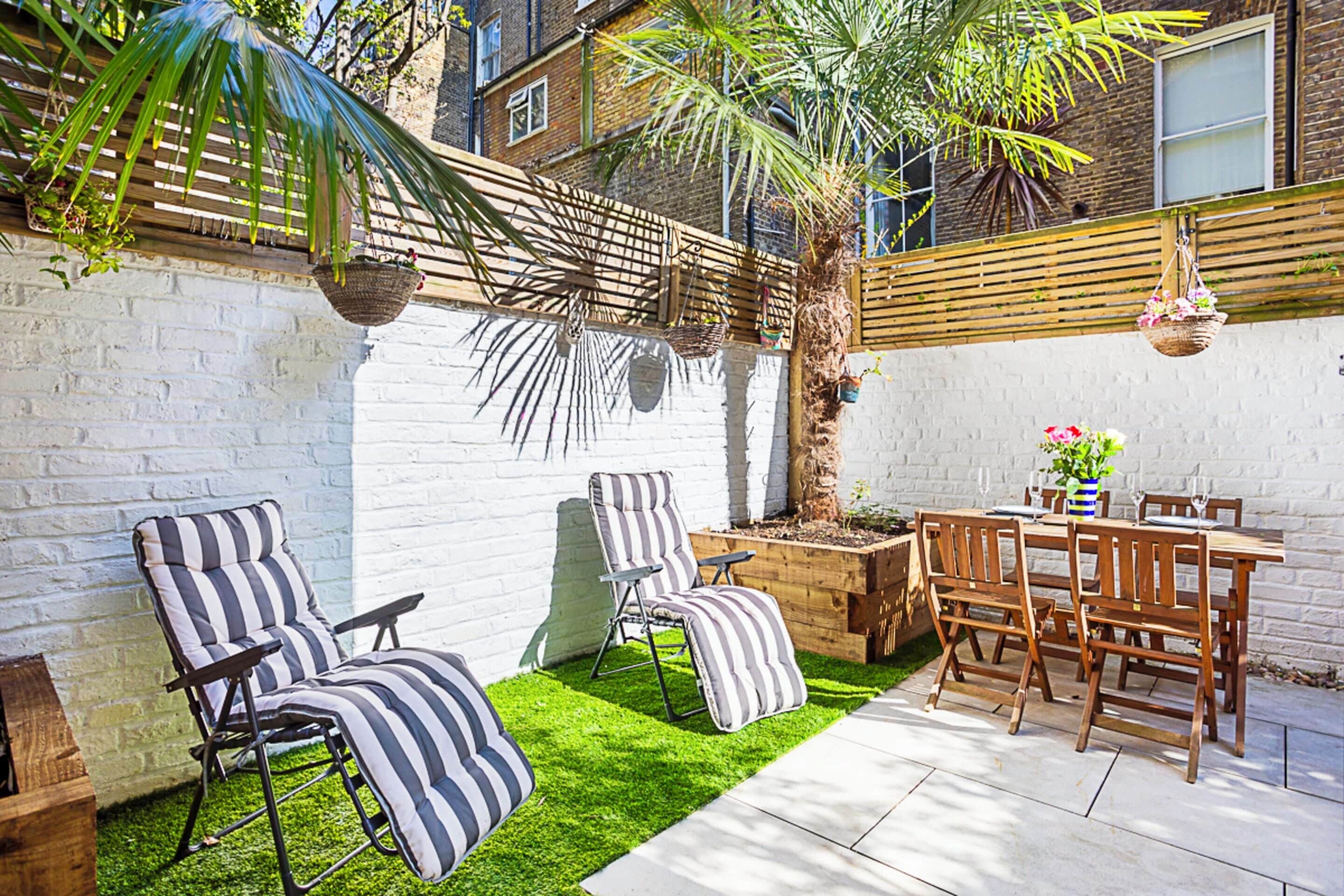 ベーシック アパートメント キングベッド 1 台ソファーベッド付き | 外観