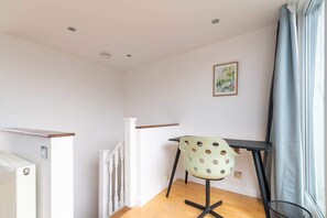 Apartamento básico, várias camas | Parte interna