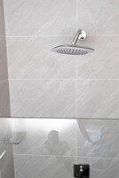 Comfort Double Room | Bathroom