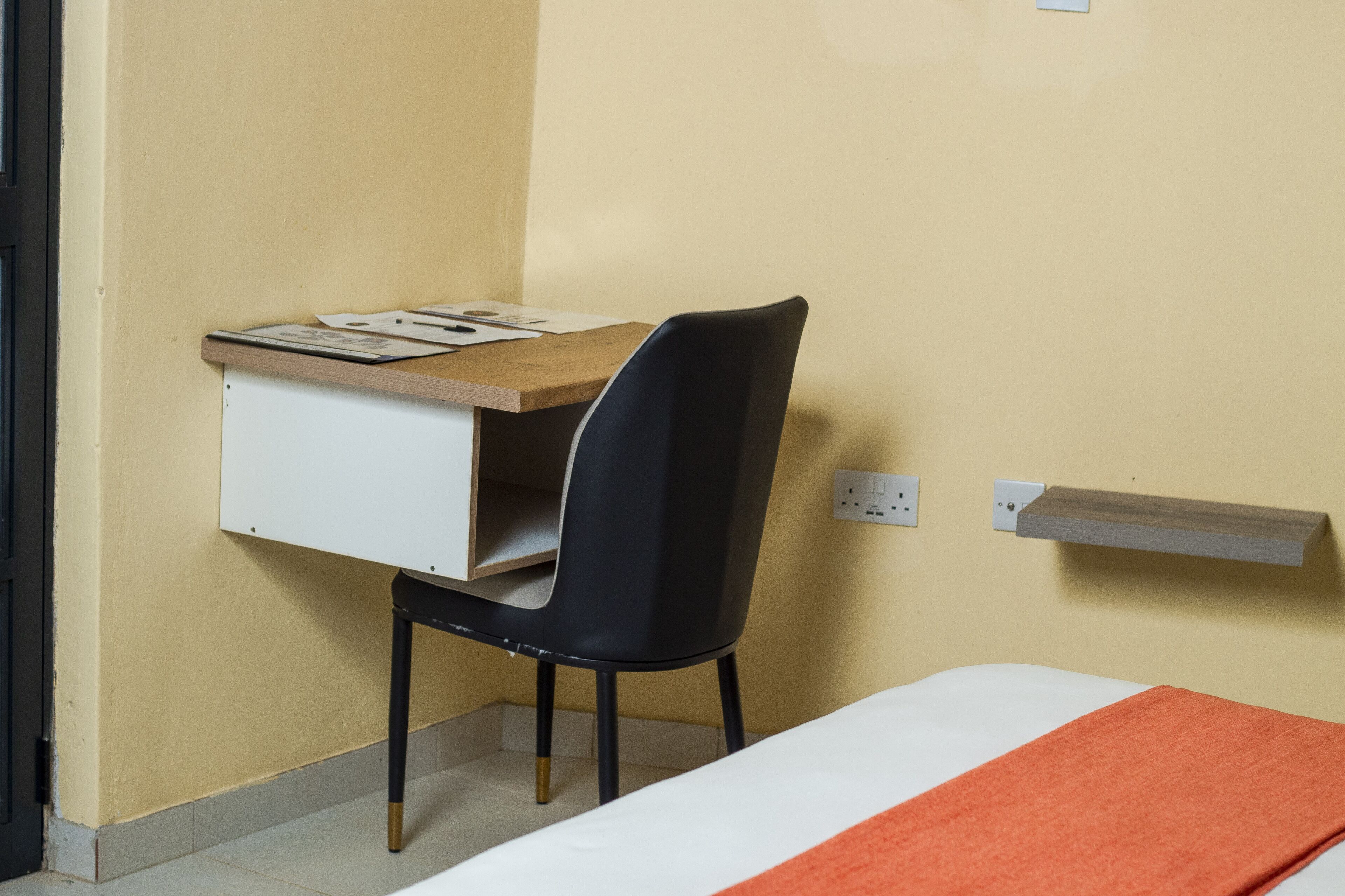 comfort double room | 1 bedroom, desk, iron/ironing board, free wifi