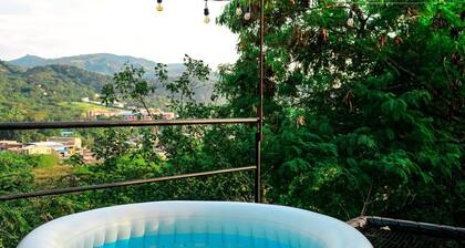 Romantic glamping at Vista Hermosa, enjoy nature in a private and cozy environment.