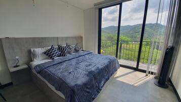 3 bedrooms, bed sheets