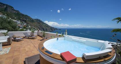 Villa Albatros - Stunning 2 Floors Villa for Large Groups
