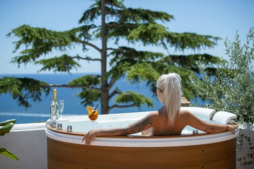 Villa Albatros - Stunning 2 Floors Villa for Large Groups