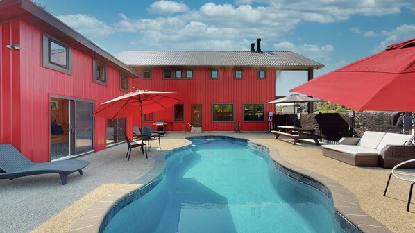 Outdoor pool, a heated pool