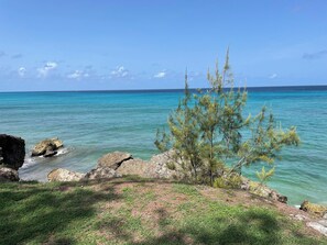 Una playa cerca, toallas de playa