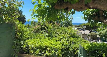 Jolie studio de vacances vue mer