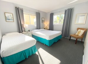 2 Schlafzimmer, Schreibtisch, Verdunkelungsvorhänge