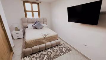 3 bedrooms, WiFi, bed sheets