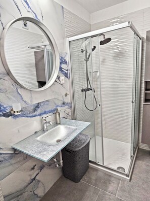 Hair dryer, towels, soap, toilet paper - Tempera X- terrace, sun&beach (Split)